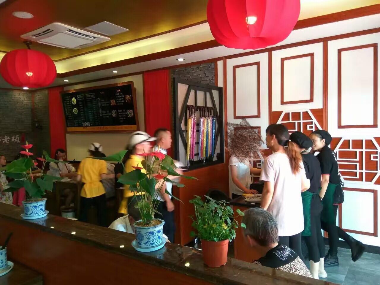 ����������Ʒ�г��Իƽ����̲͹�ת��  �ѳɽ� 