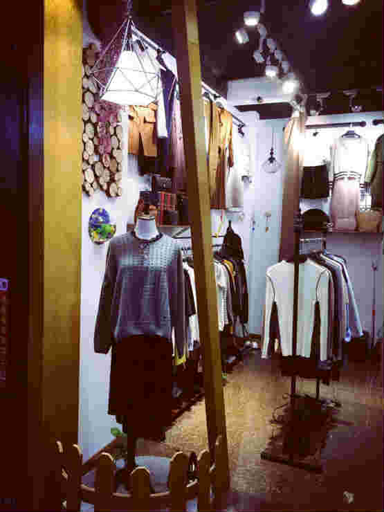 �������Ϲ㳡��װ��ת��  ��ת�� 