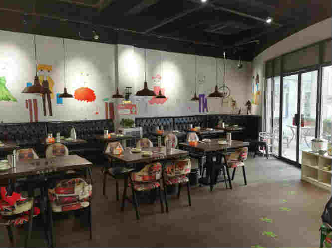 ���Ź㳡����ת��  ��ת��