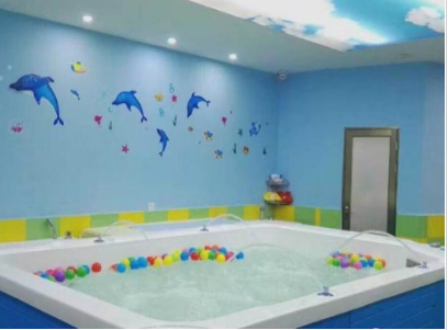 ������ٹ���ӯ���м����ϵ�ĸӤ���Ǯ��ת