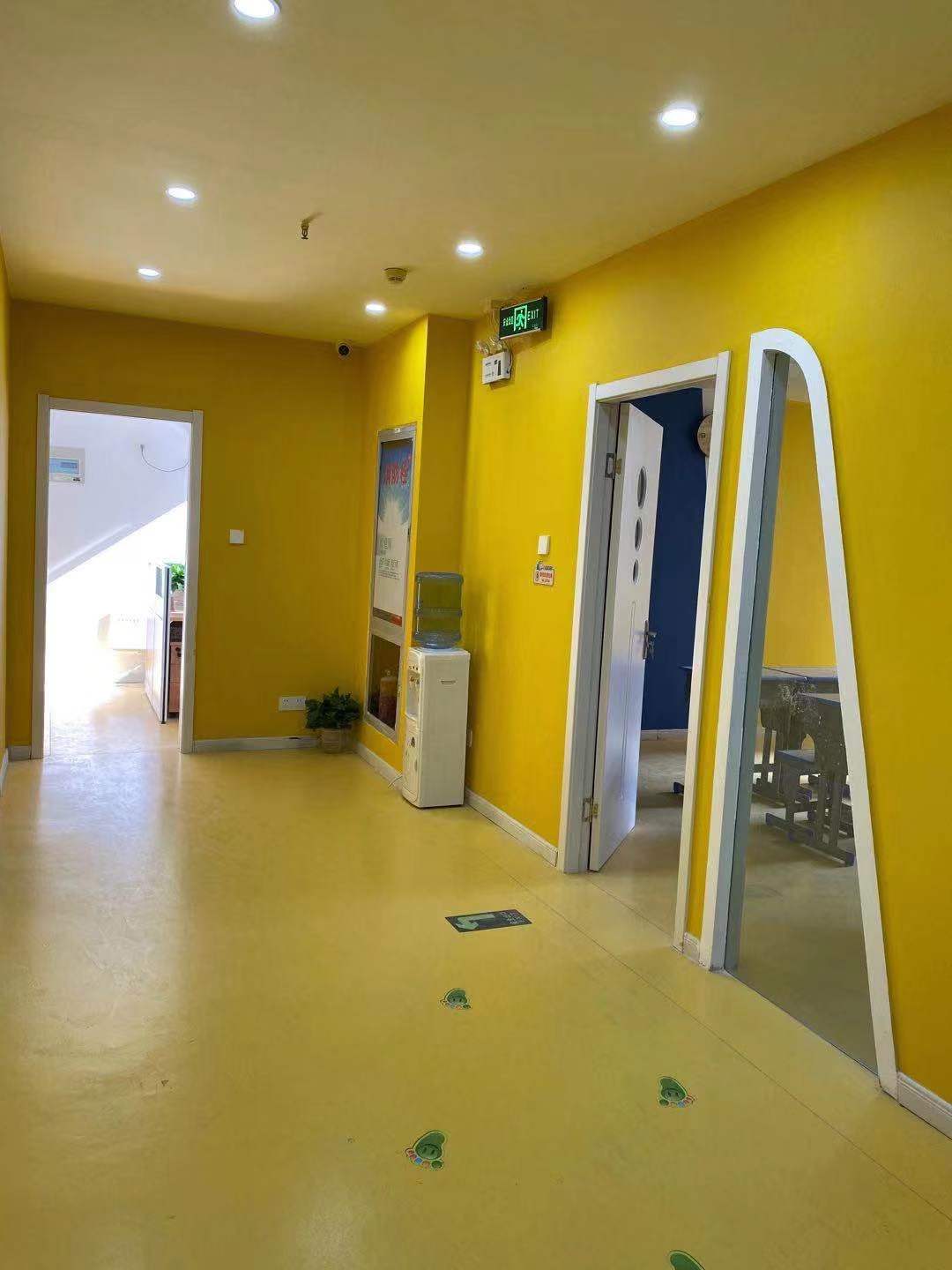 �±�����ٽ��������а�ת��