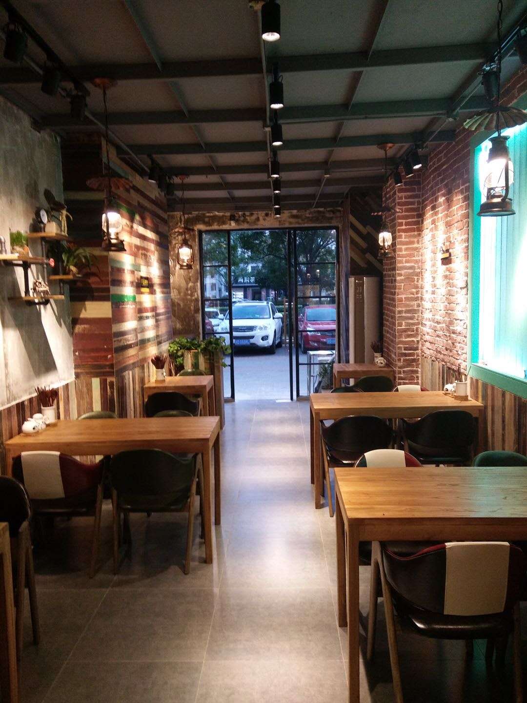 �±���װ��ӯ�����ת��