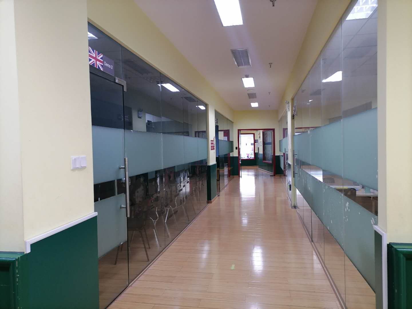 ����������ѵ����ת��