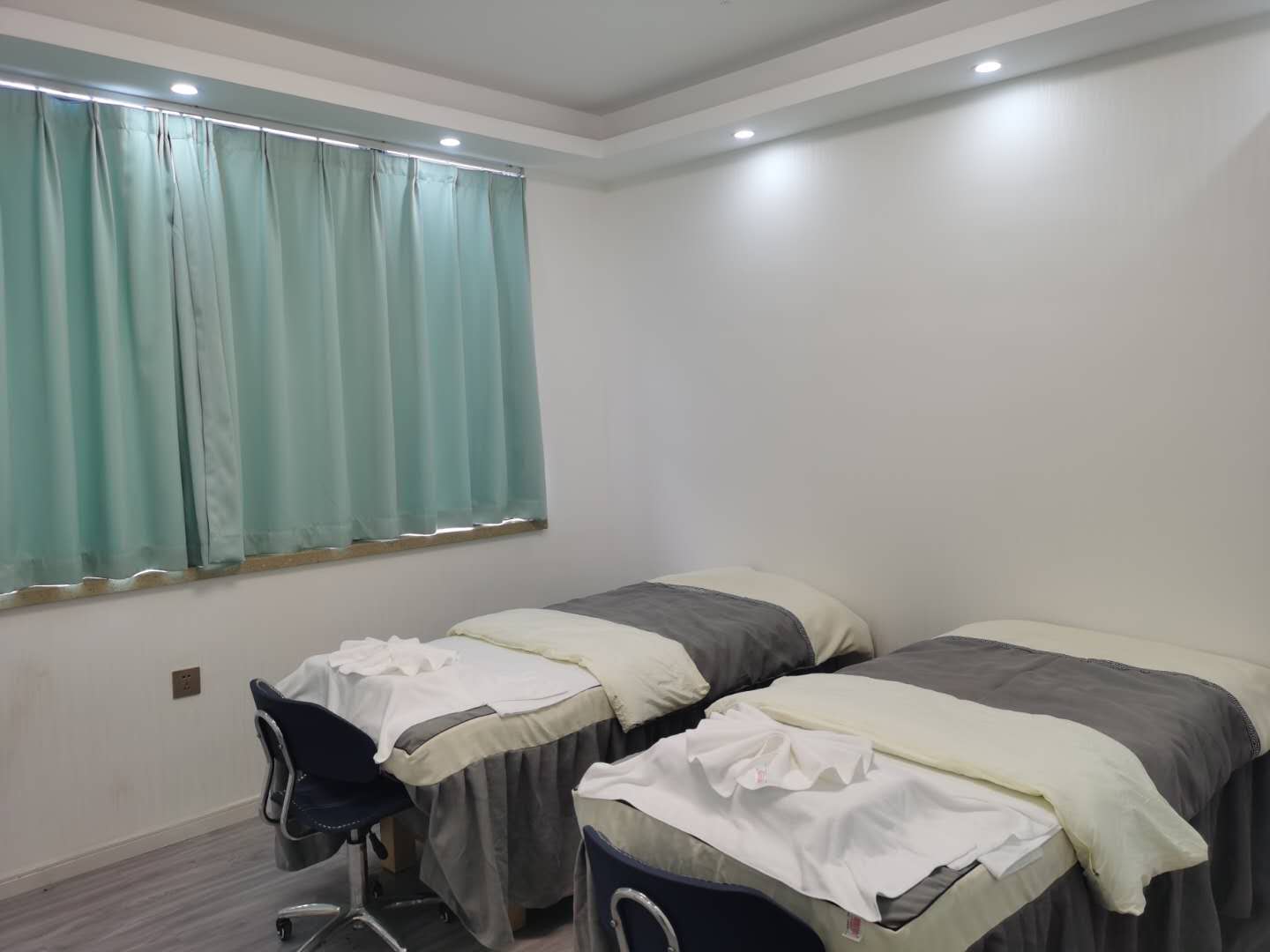 ��¥������װ������������ת��