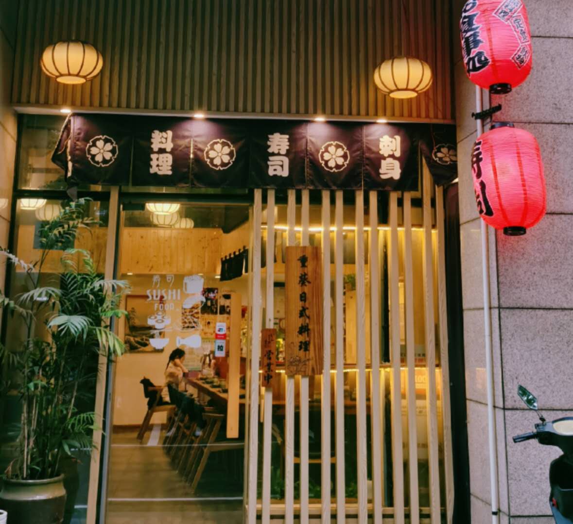 �±�����Ծ�װ��ӯ�����ϵ�ת��