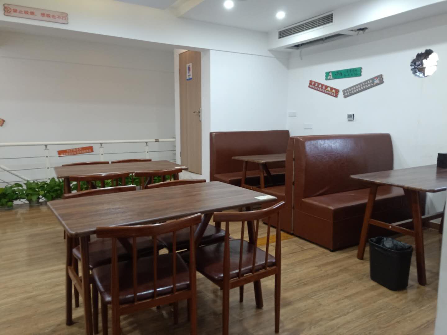 �����⻪·С���ſڵ�һ�Ҳ͹�ת��