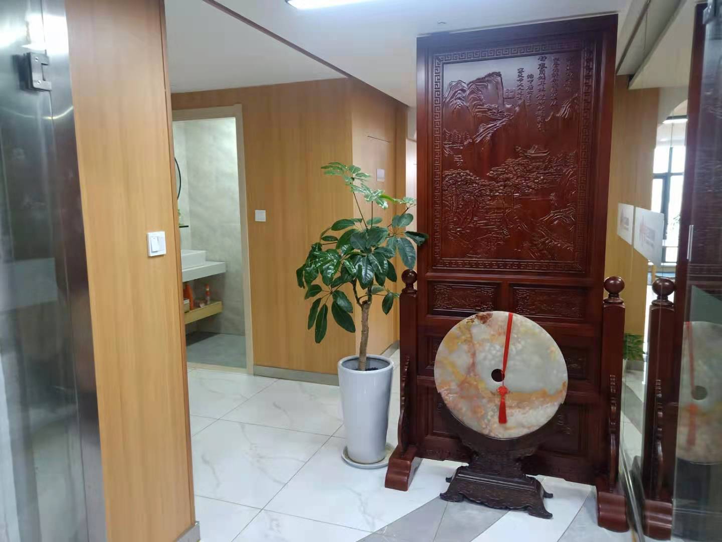  �±���｡����ת����ҵ����