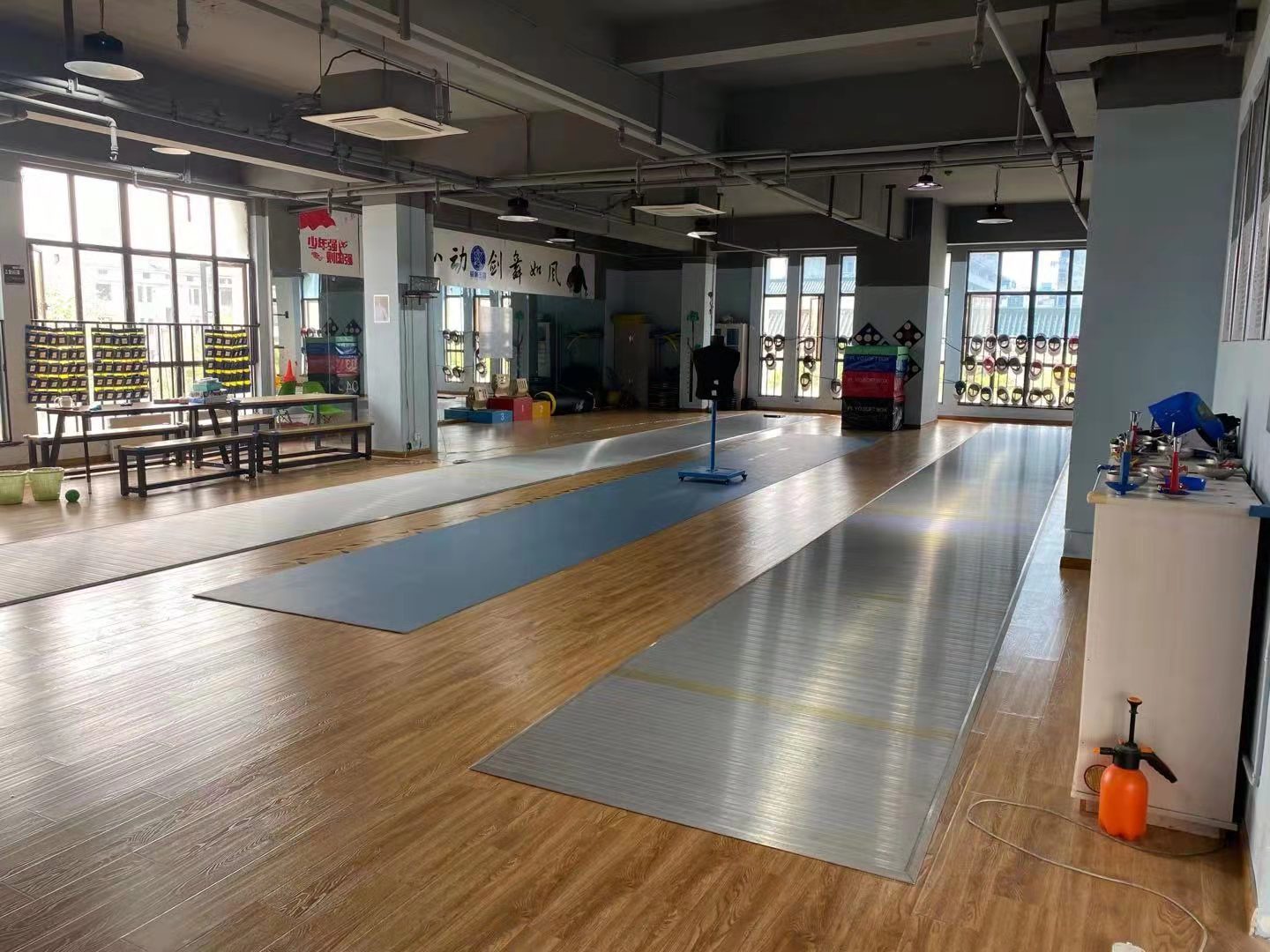 ��¥��ѵ������ת��