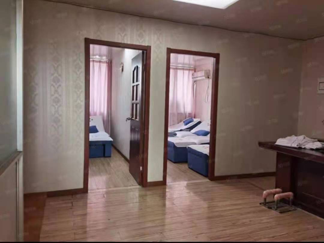 ���ң�۾�װ�������ȶ���ԡ��ת��