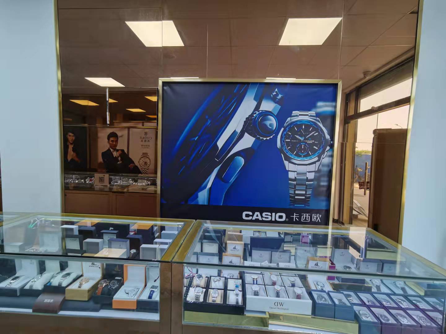 ��������ֱ��ݳ�Ʒ��ת��