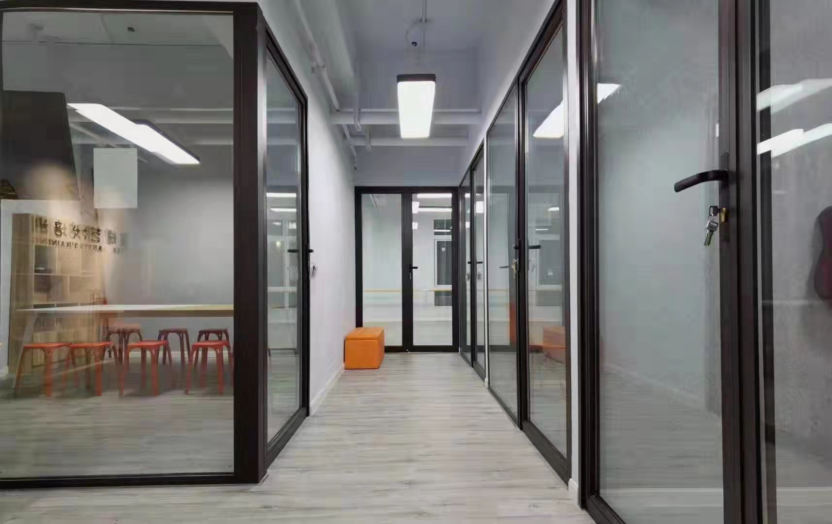 ��¥��װ��������ѵ��ת��