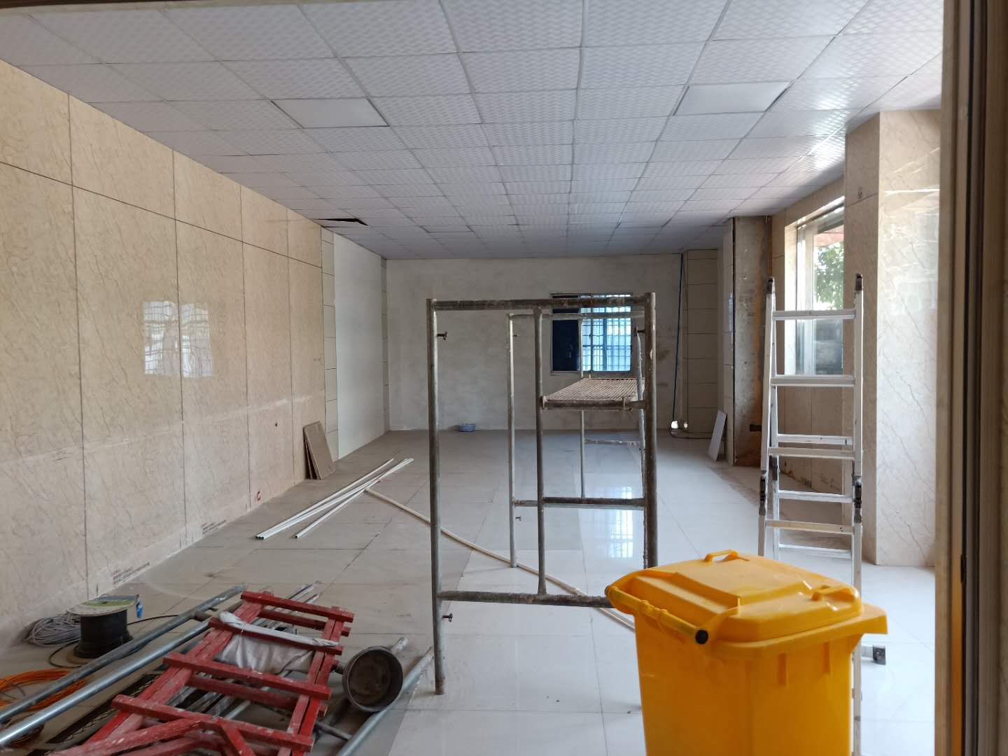 �±�����·�赸��ѵ����ת��