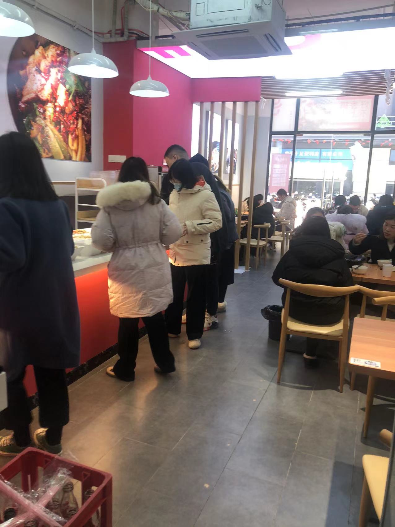 �±����Ź㳡��װ��ӯ��������ת��