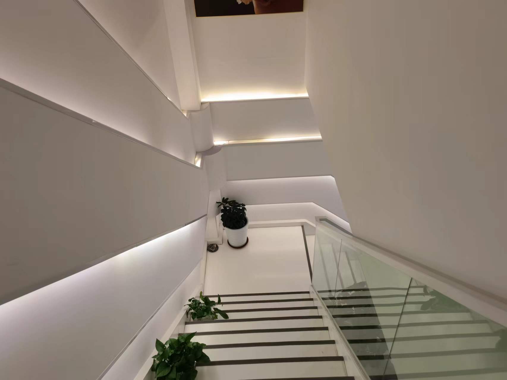 �±�����԰�ߵ�С���ٽ�����Ժת��