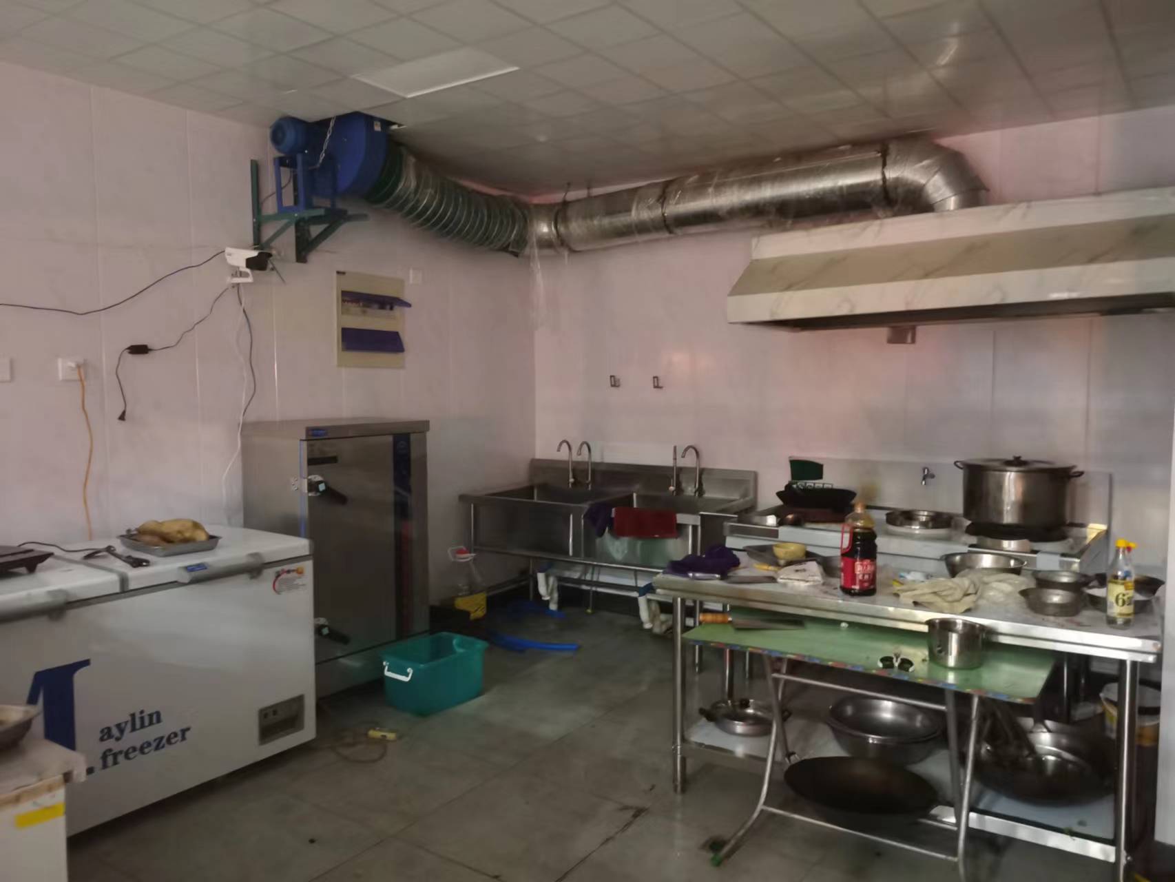 ���ţ��С���ſڵ�һ�Ҳ�����ת��