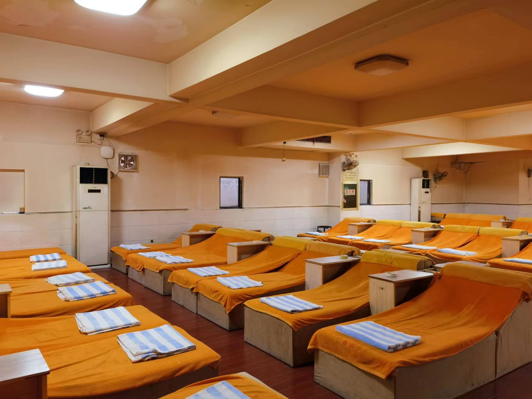 ��¥��Ӫ����ԡ��ת��