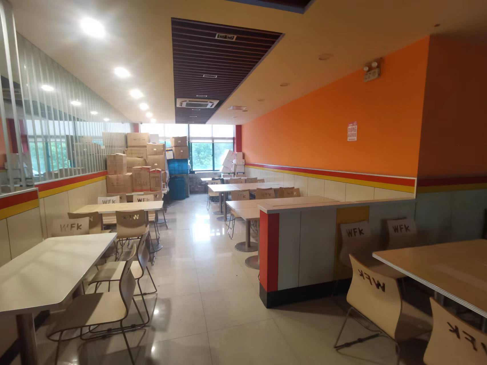 ����С���г���͵�ת��