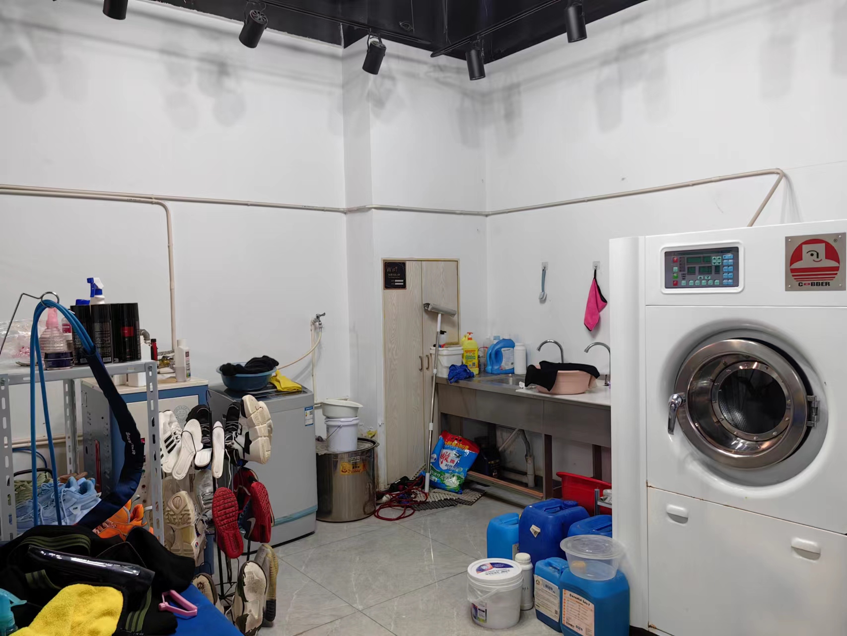 �����ɽ�ž�װ��Ʒ�Ƹ�ϴ��ת��