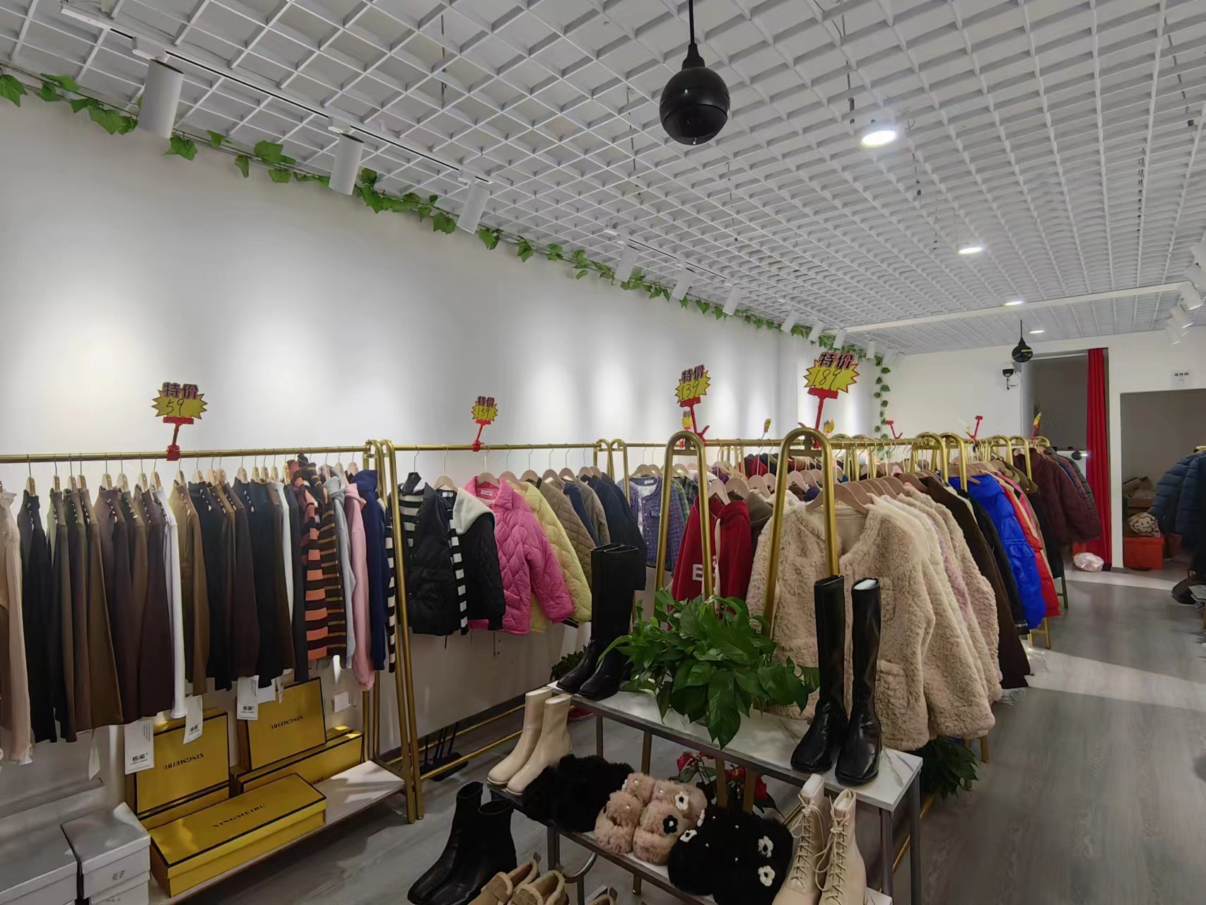 �±������ſڵ�һ�ҵ���ת��