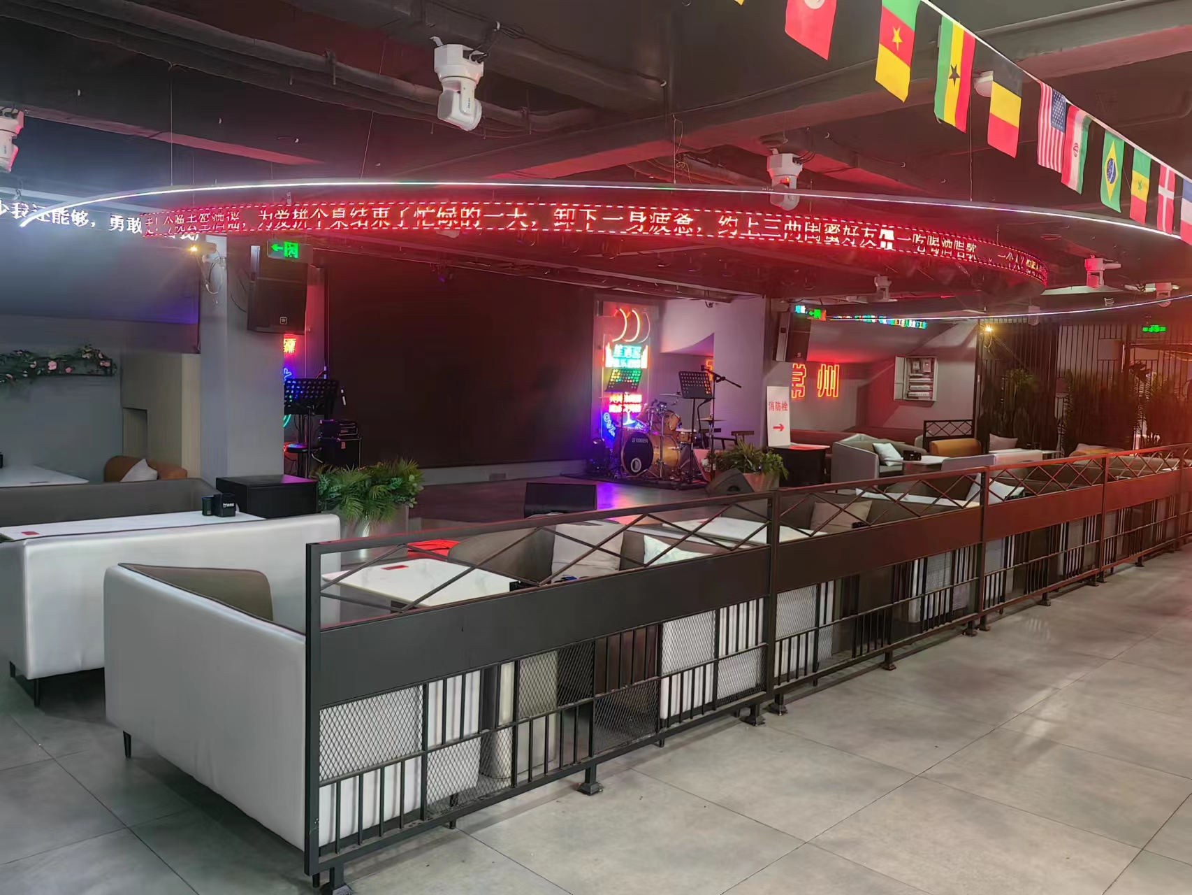 �����ѧ�Ǿ�װ�޾ư�ת��