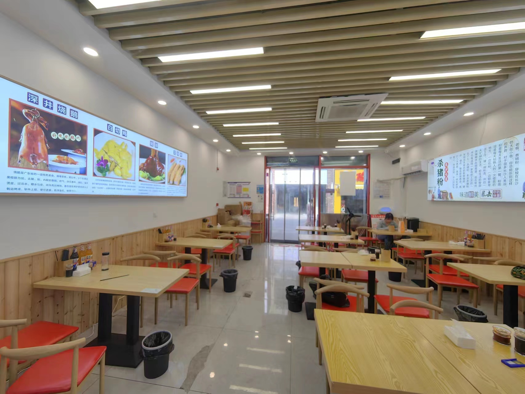 �������־�װ�޲�����ת��