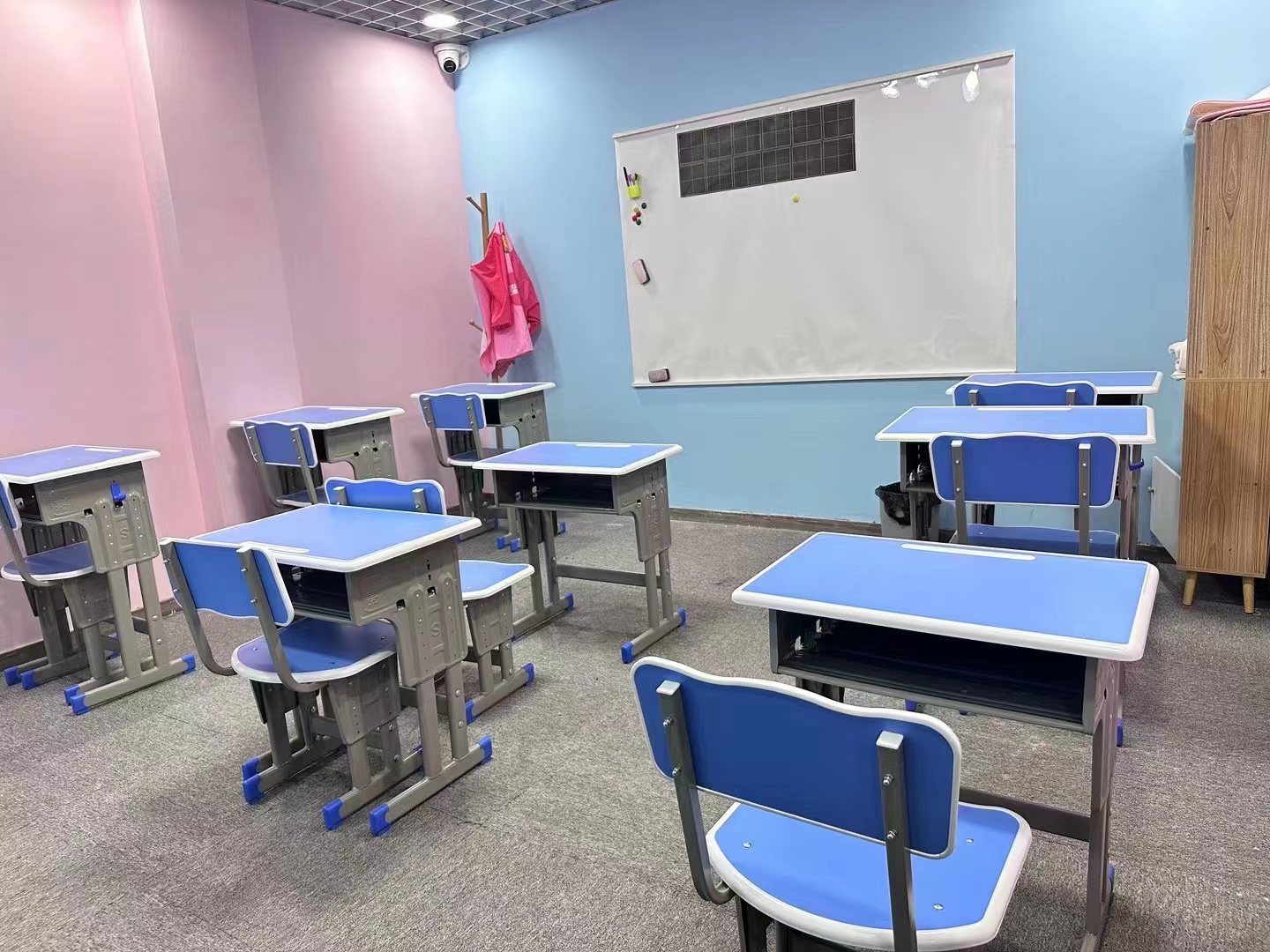 �±�����������ѵ����ת��