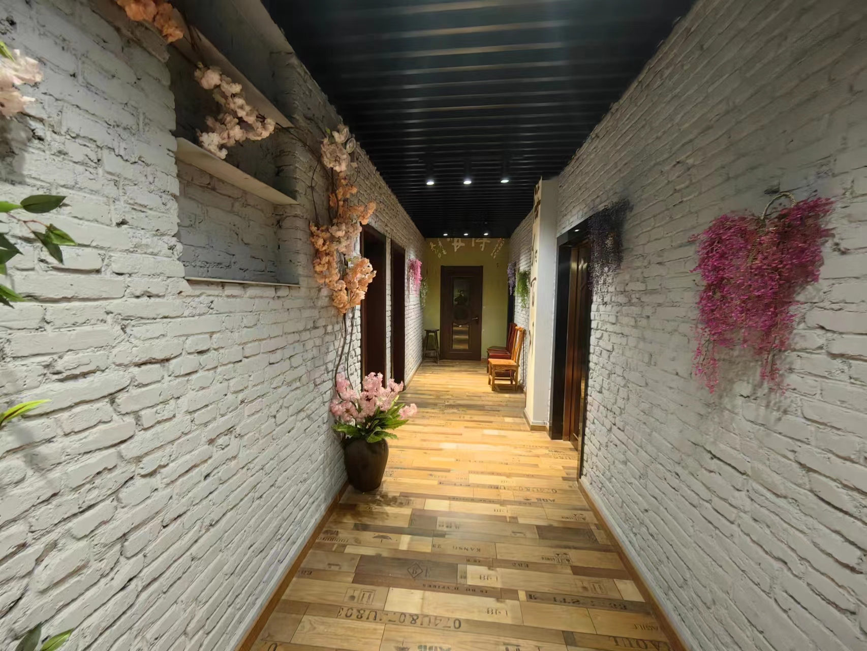 �����ѧ�Ǿ�װ�޲�������ת��