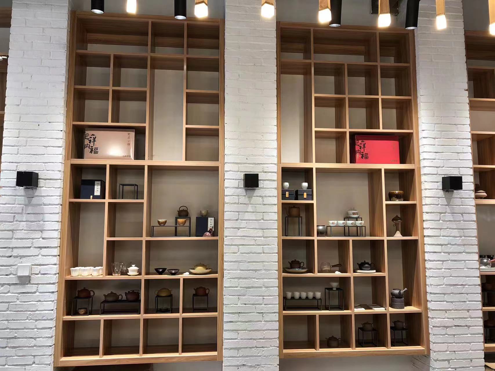 �±�����Ծ�װ�޲���ת��