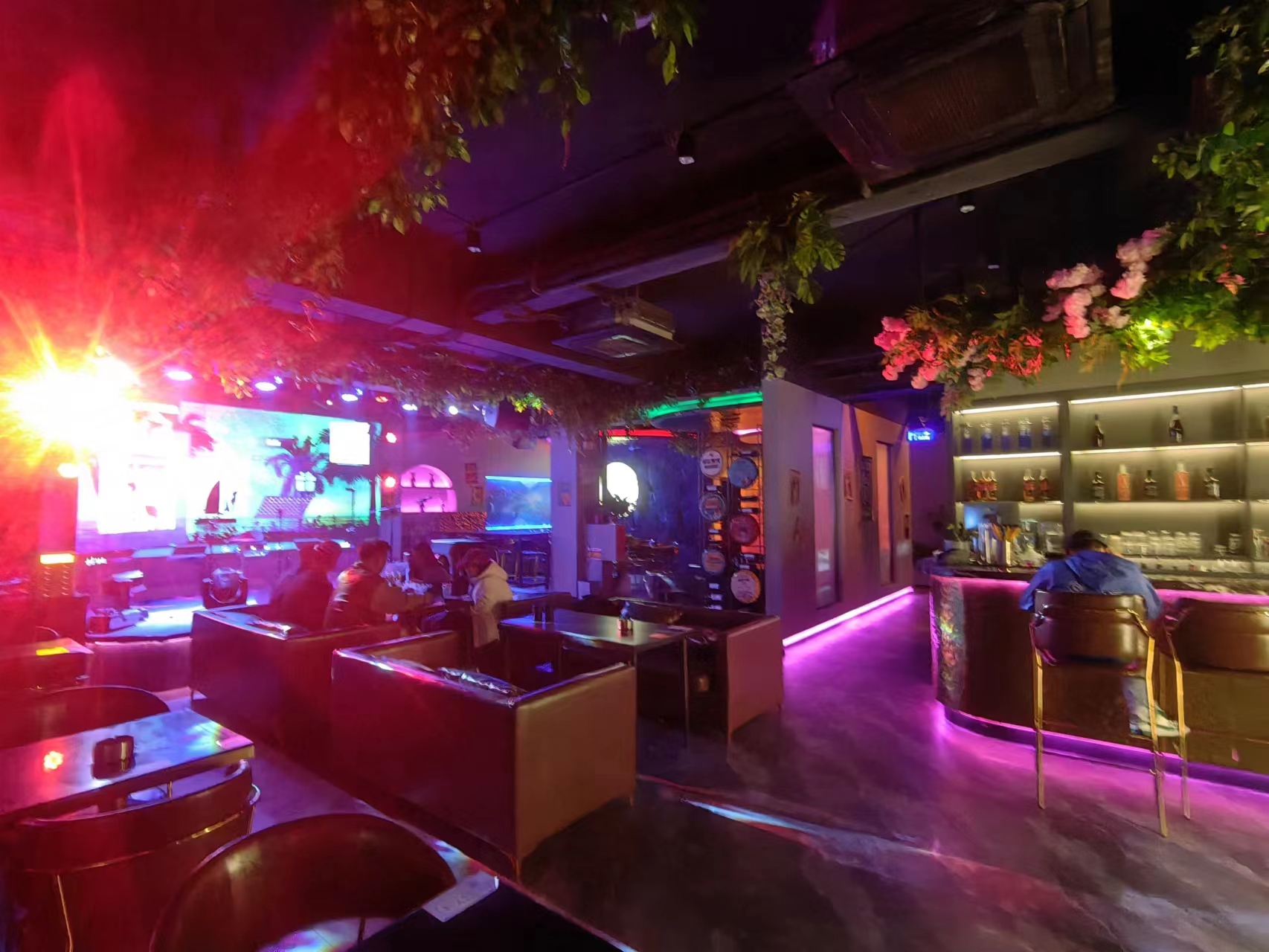 �����ѧ�Ǿ�װ��С�ƹ�ת��