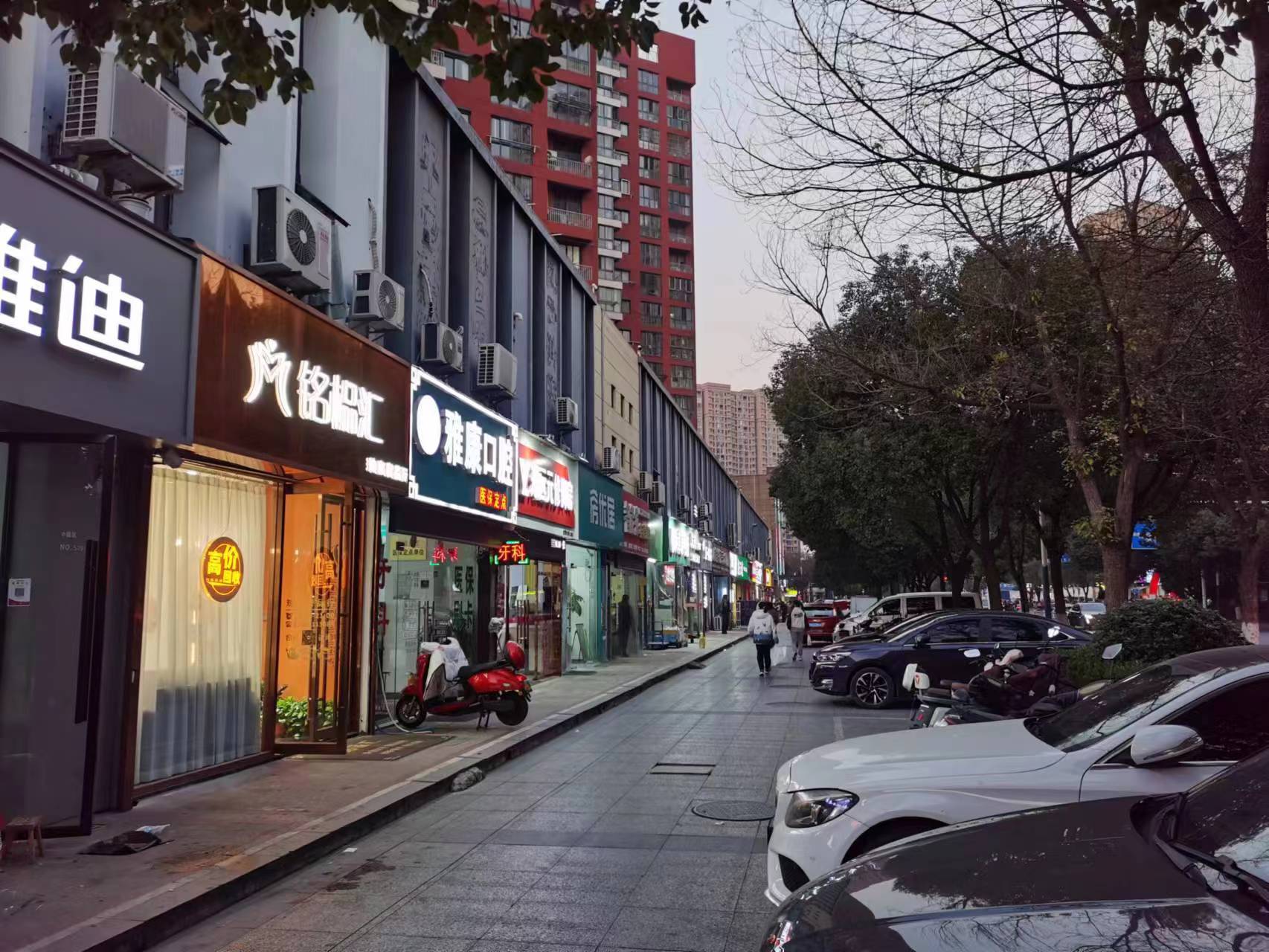 ����ˮ���Ǵ��ſ����ת��  ��ת��