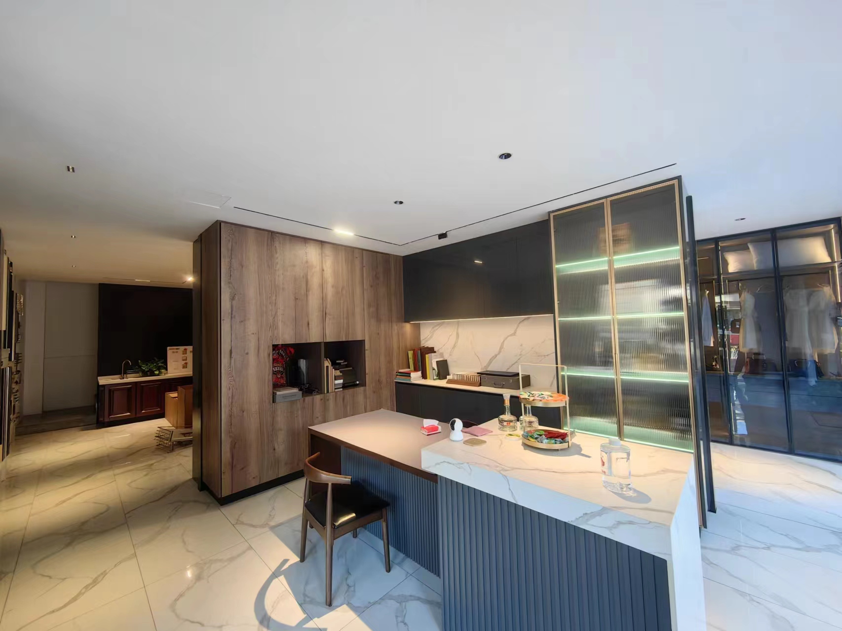 ����С���ſڵ�һ�ҹս�����ת��