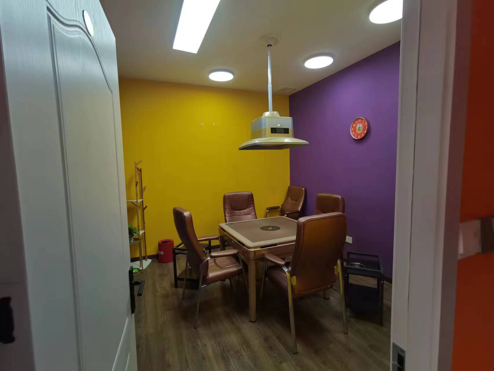 �±������Ȧ������ת��