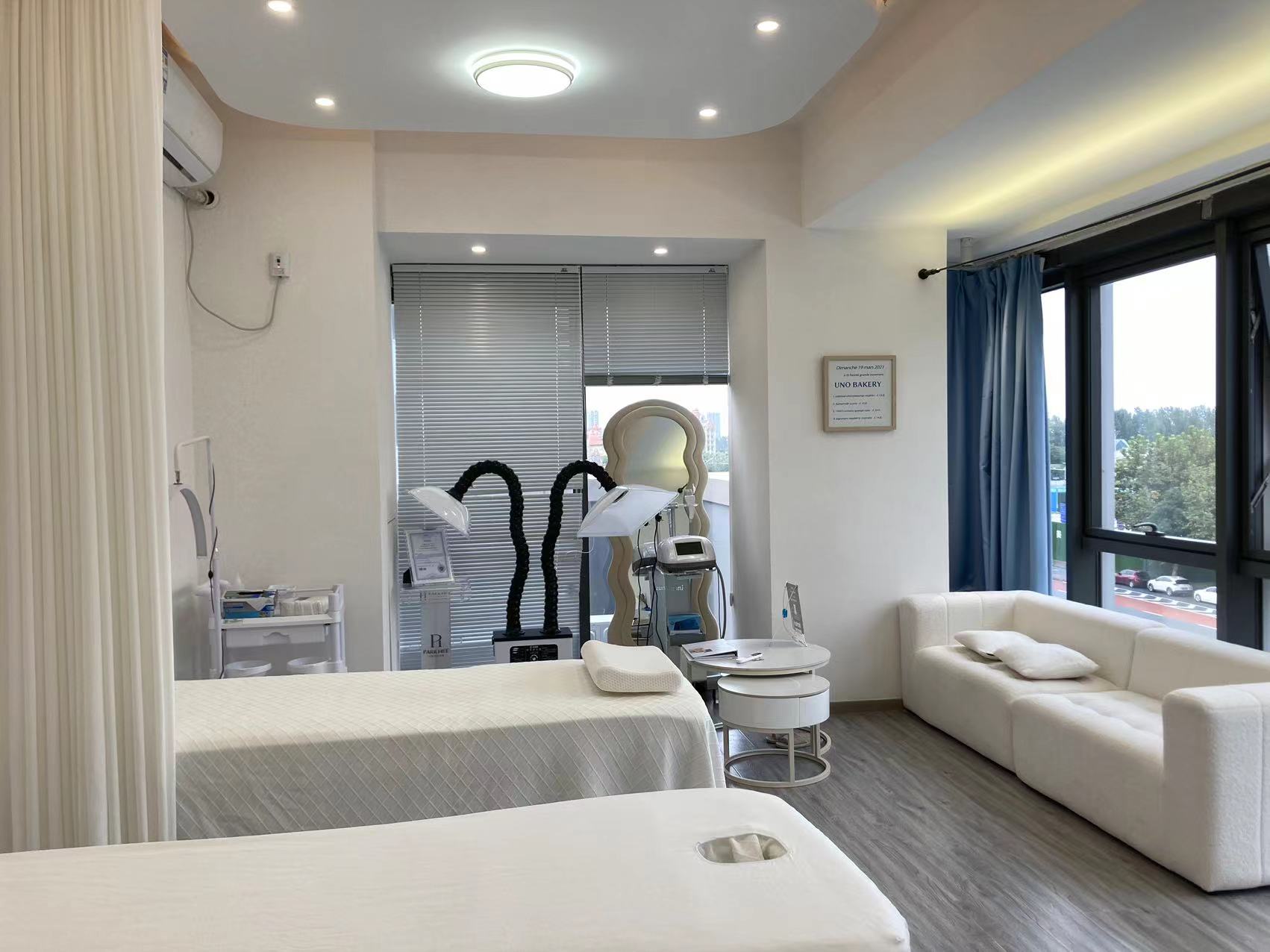 �±�����ó�㳡����������ת��