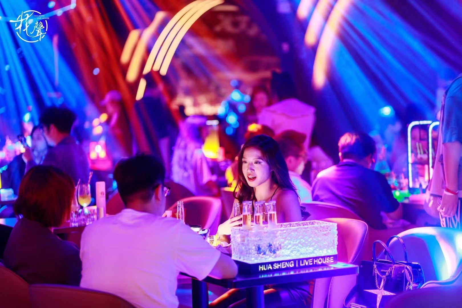 �±����徫װ�޴�һ��ư�ת��