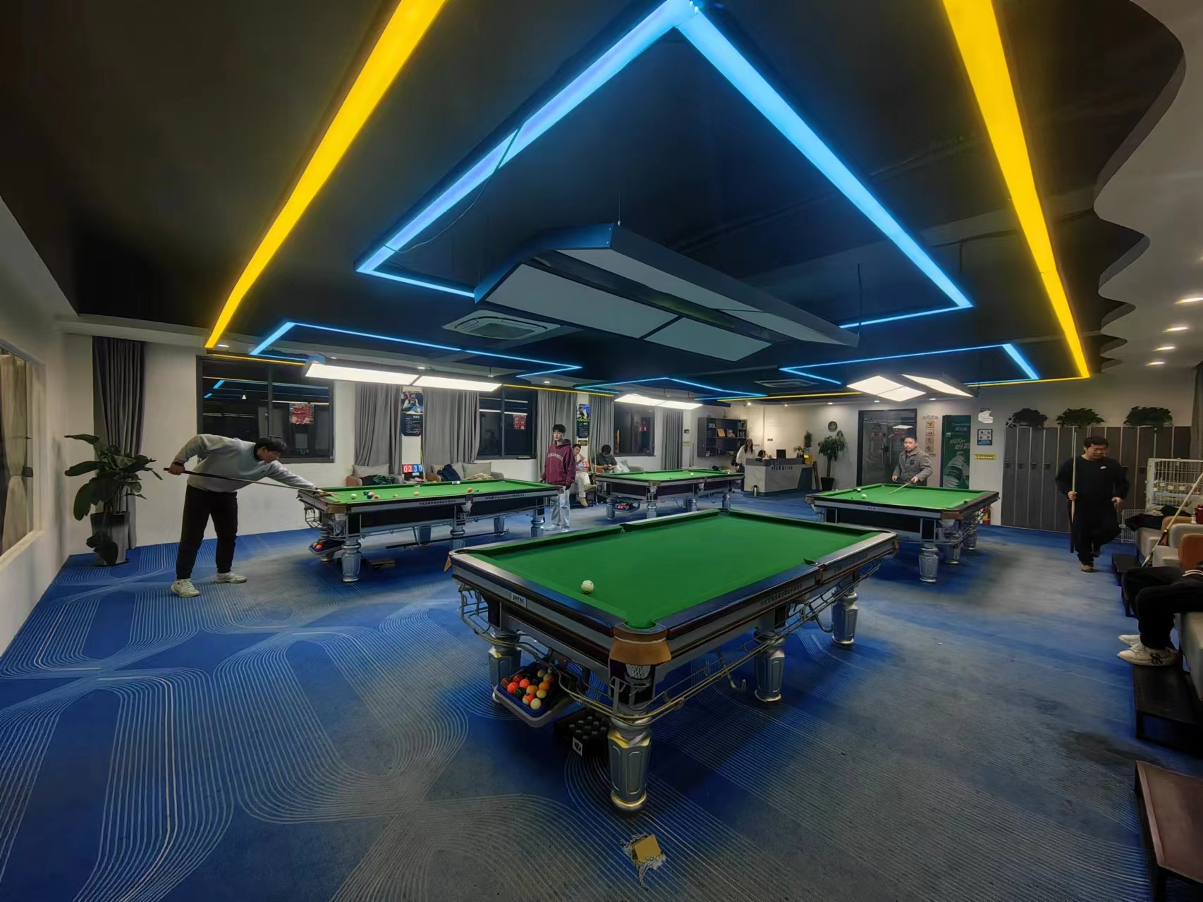 ��¥�¶���̨����ֲ�ת��