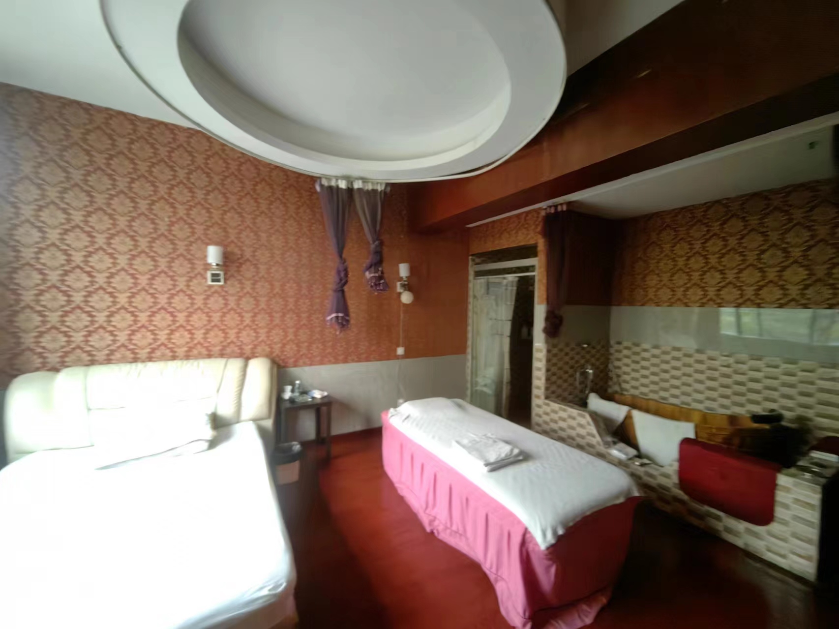 �����ѧ�Ǿ�װ����ԡ��������ת��