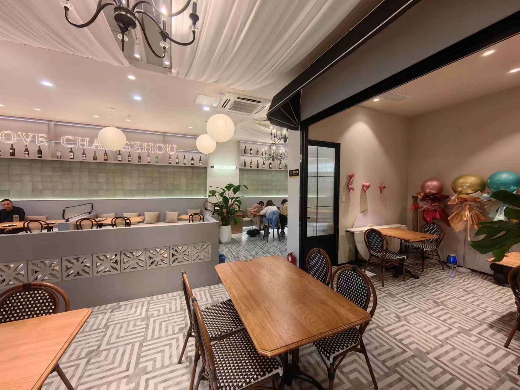 ���������װ�޴�һ��������ת��