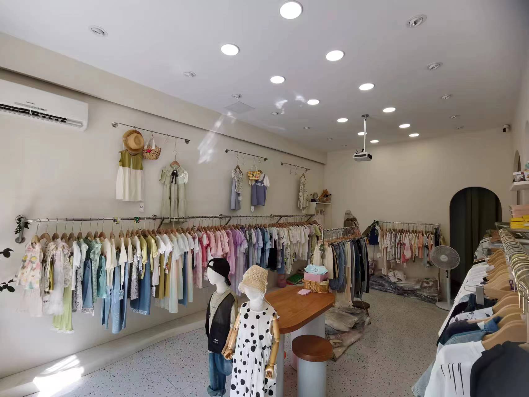 �±������С���ſ�ͯװ��ת��