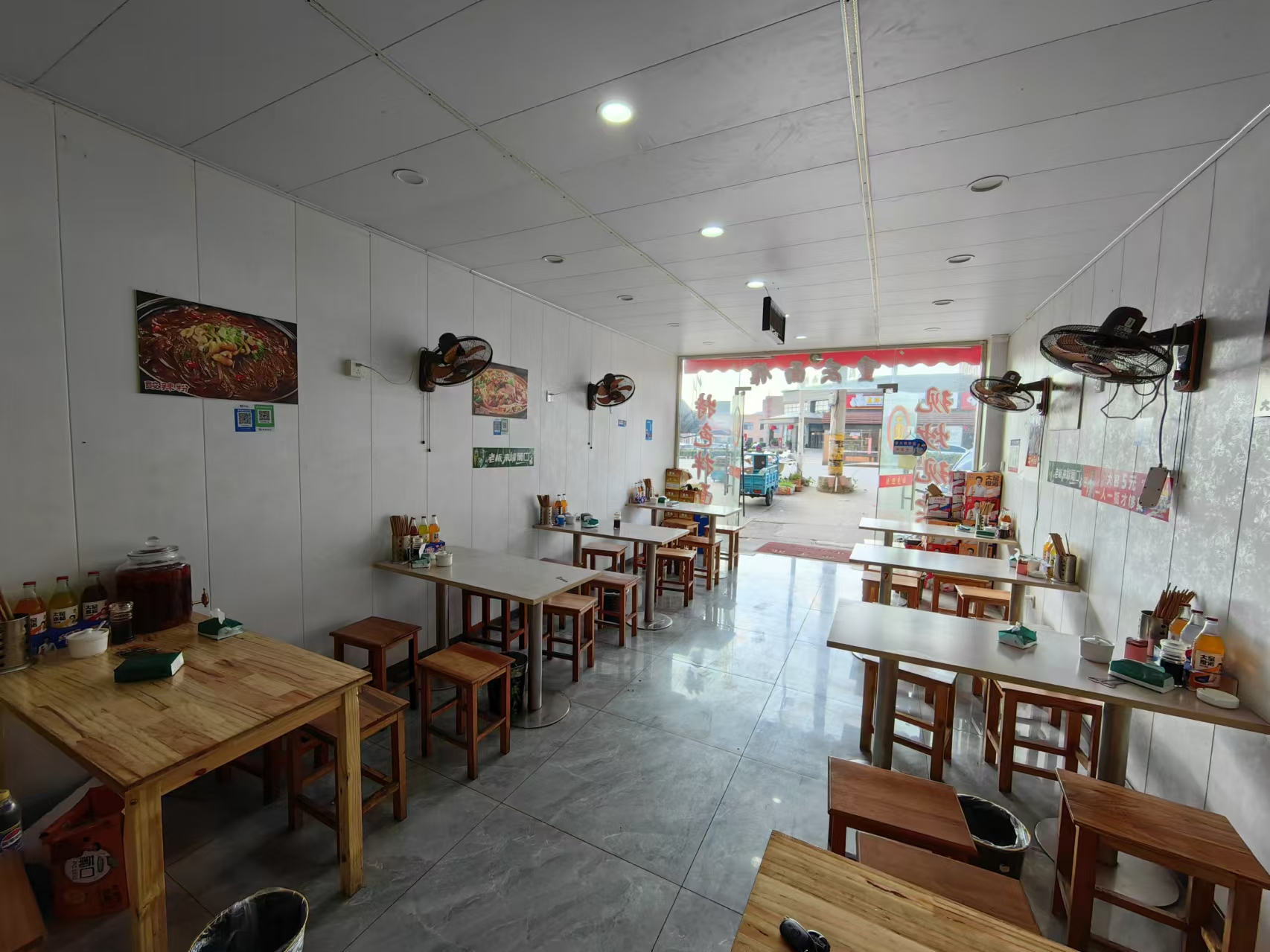 ������˾�װ�����ת��