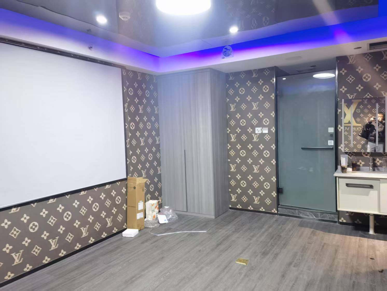 �±����᳼����һ¥�ٽִ�һ������ת��