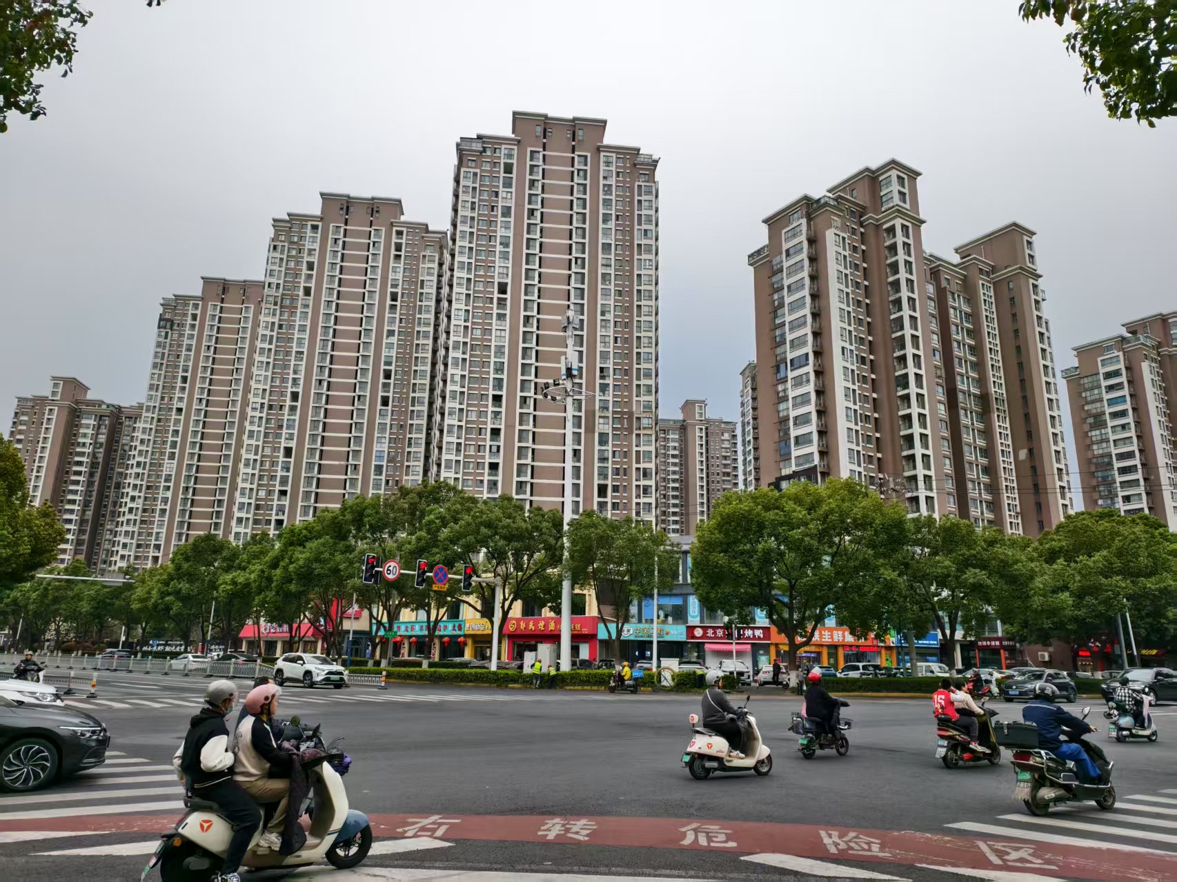 �������ս����̳��� С��Χ��