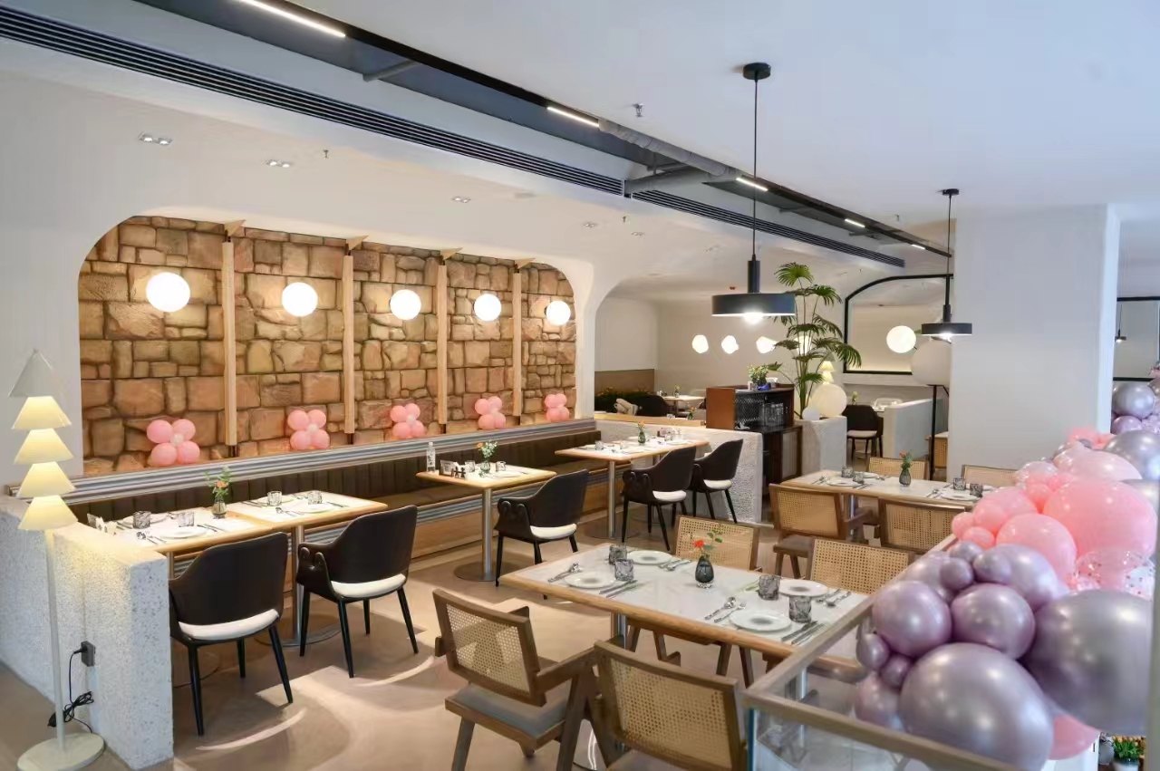 ��¥�����ľ�װ��������ת��